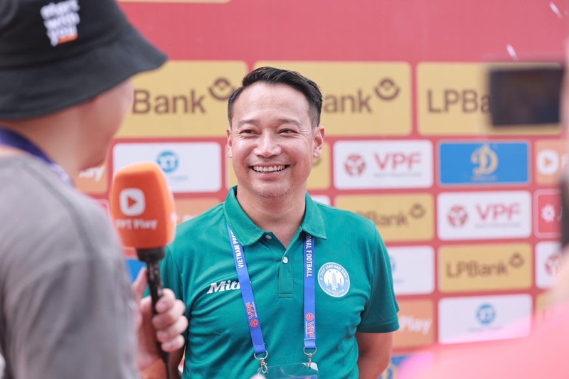 Danh Hiệu HLV Xuất Sắc Nhất